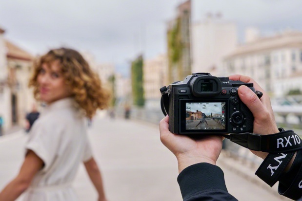 Sony RX10 V price