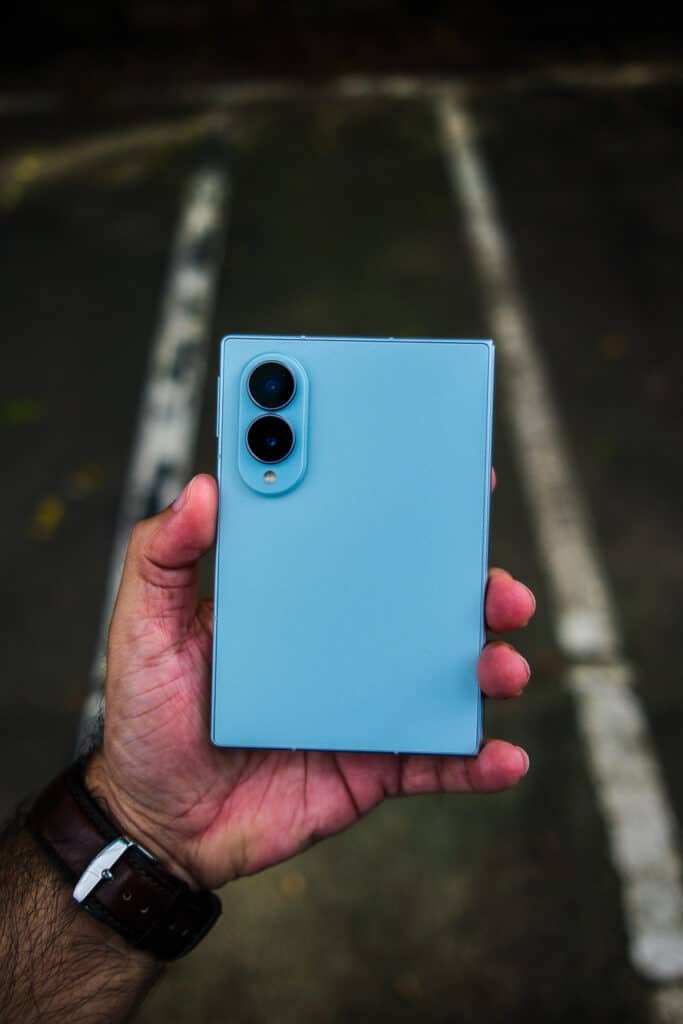 samsung galaxy z fold 8 back